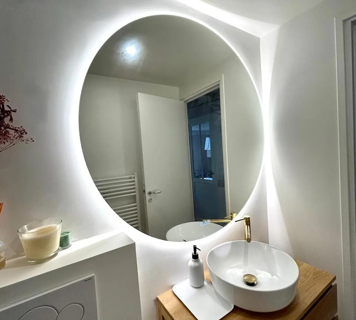 Apartment For 2 - Emily In Paris Neighborhood